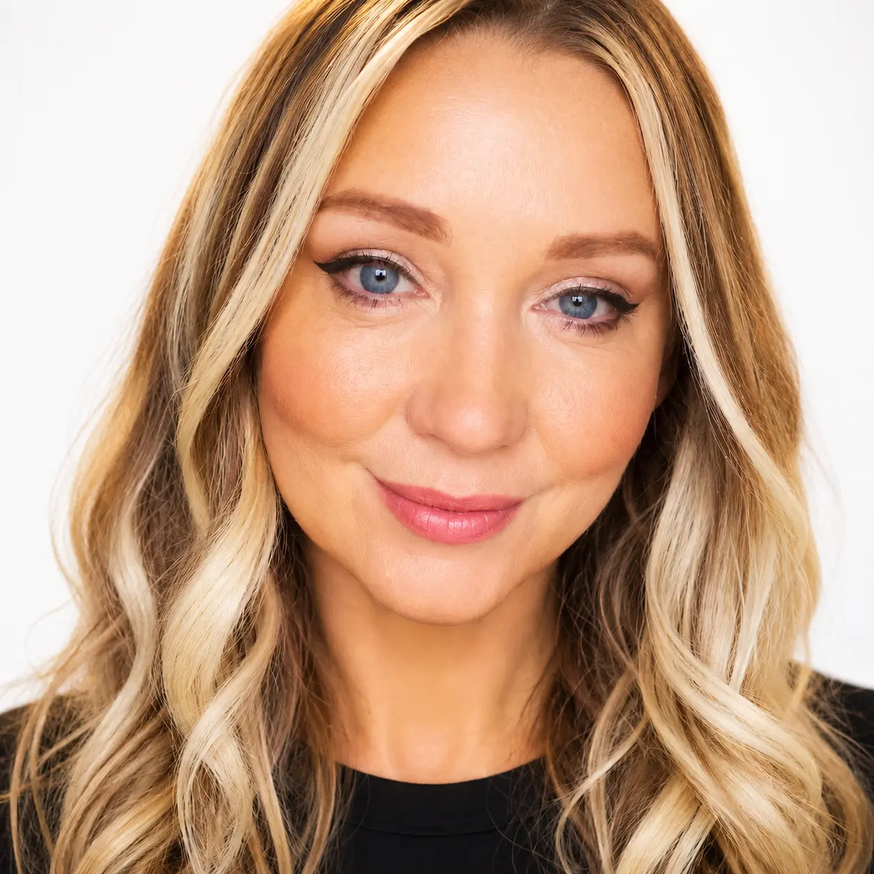 Jacqui Connelly<br />
Cybersecurity Solutions Manager<br />
4Secure